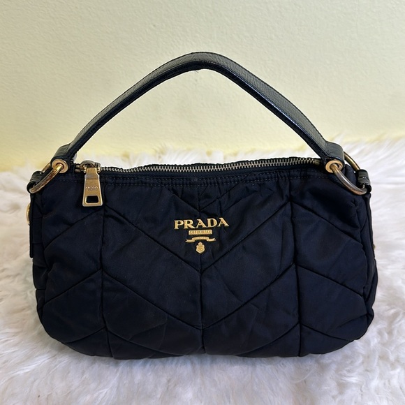 💯 Authentic Prada Tessuto Nylon Chevron Quilted Shoulder Bag Black🍀 - Picture 5 of 15